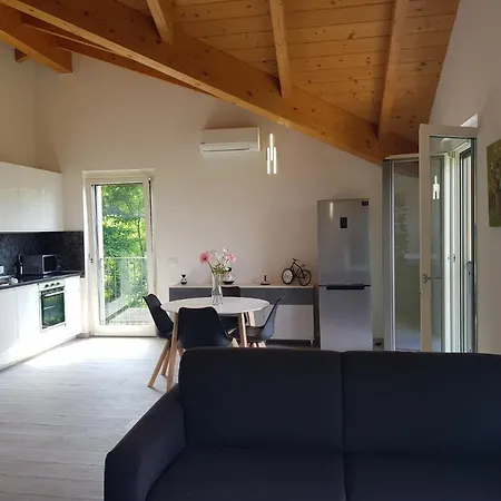 Lake View Apartment